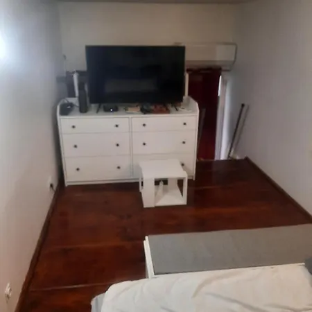 F1 Mezzanine Apartament *